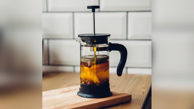 What is a French Press Coffee Machine: Ultimate Guide to Brewing Perfect Coffee