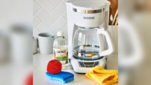 What is the Best Way to Clean a Coffee Maker: Ultimate Guide